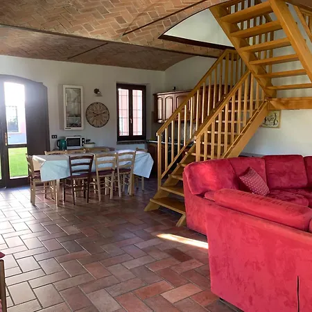 In Collina Alloggio per agriturismo *