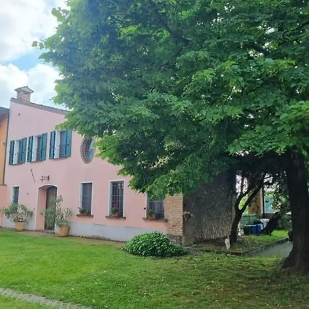 In Collina Alloggio per agriturismo *